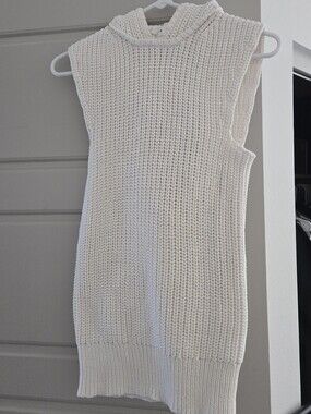 Sleeveless Cream Knit Hoodie Sweater